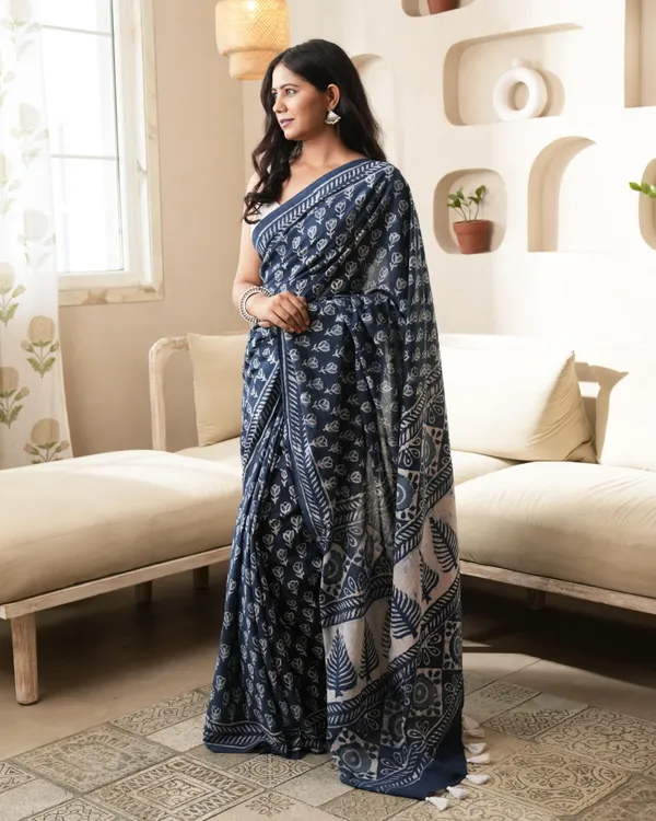 Indigo_Cotton_Dabu_Butti_Print_Mul_Saree_For_Women